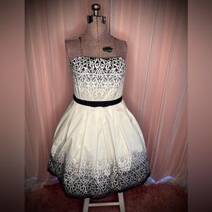 White House Black Market Size 12 Ombré Party Dress